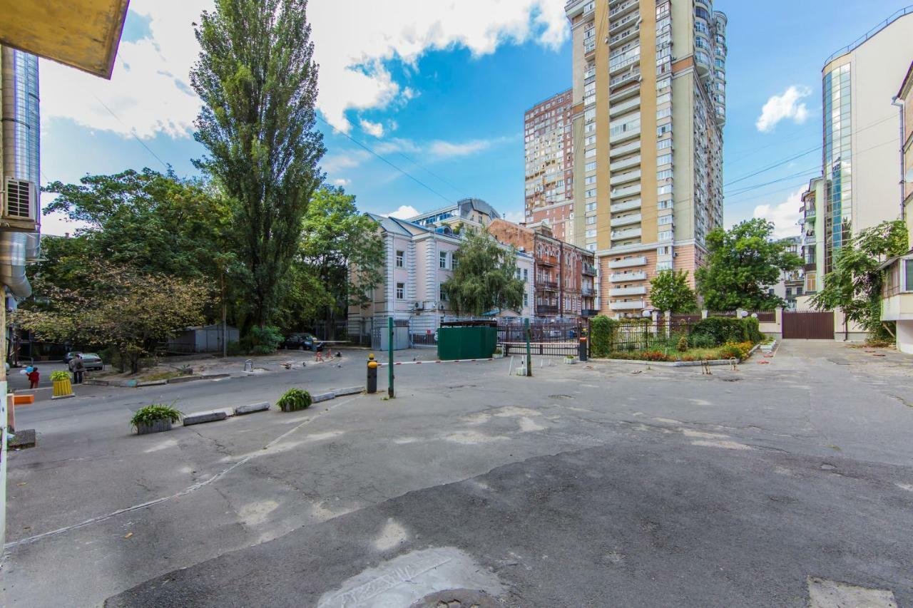 Apartamento Kyiv Cozy Loft Exterior foto